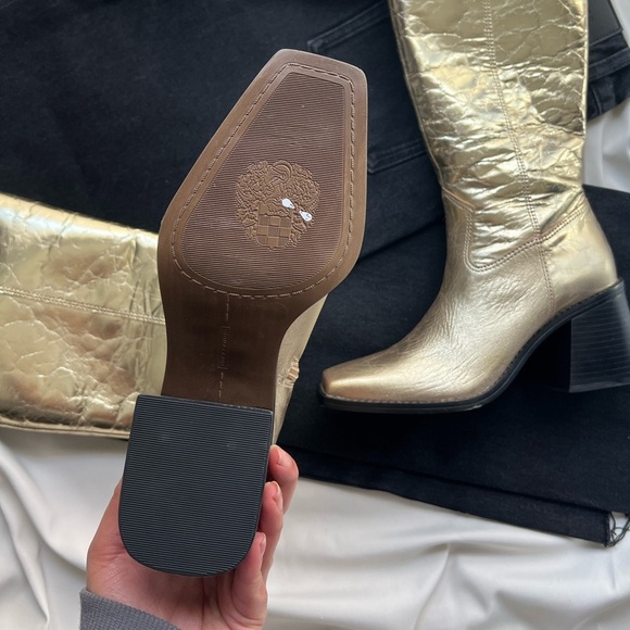 Vince Camuto Gold Sangeti Boots 👢 - Picture 5 of 8